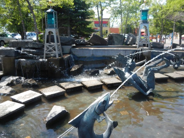 A fountain in Canal Park
