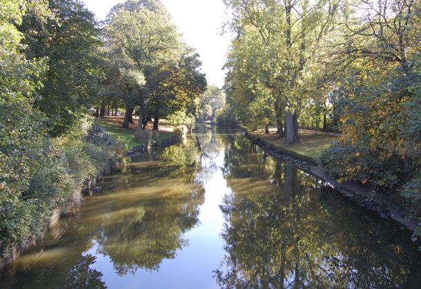 A reflective canal in Bruges