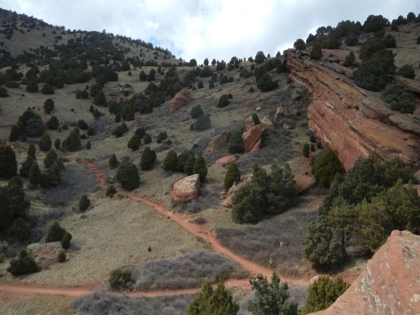 Hiking around the red rocks at Matthews / Winters Park